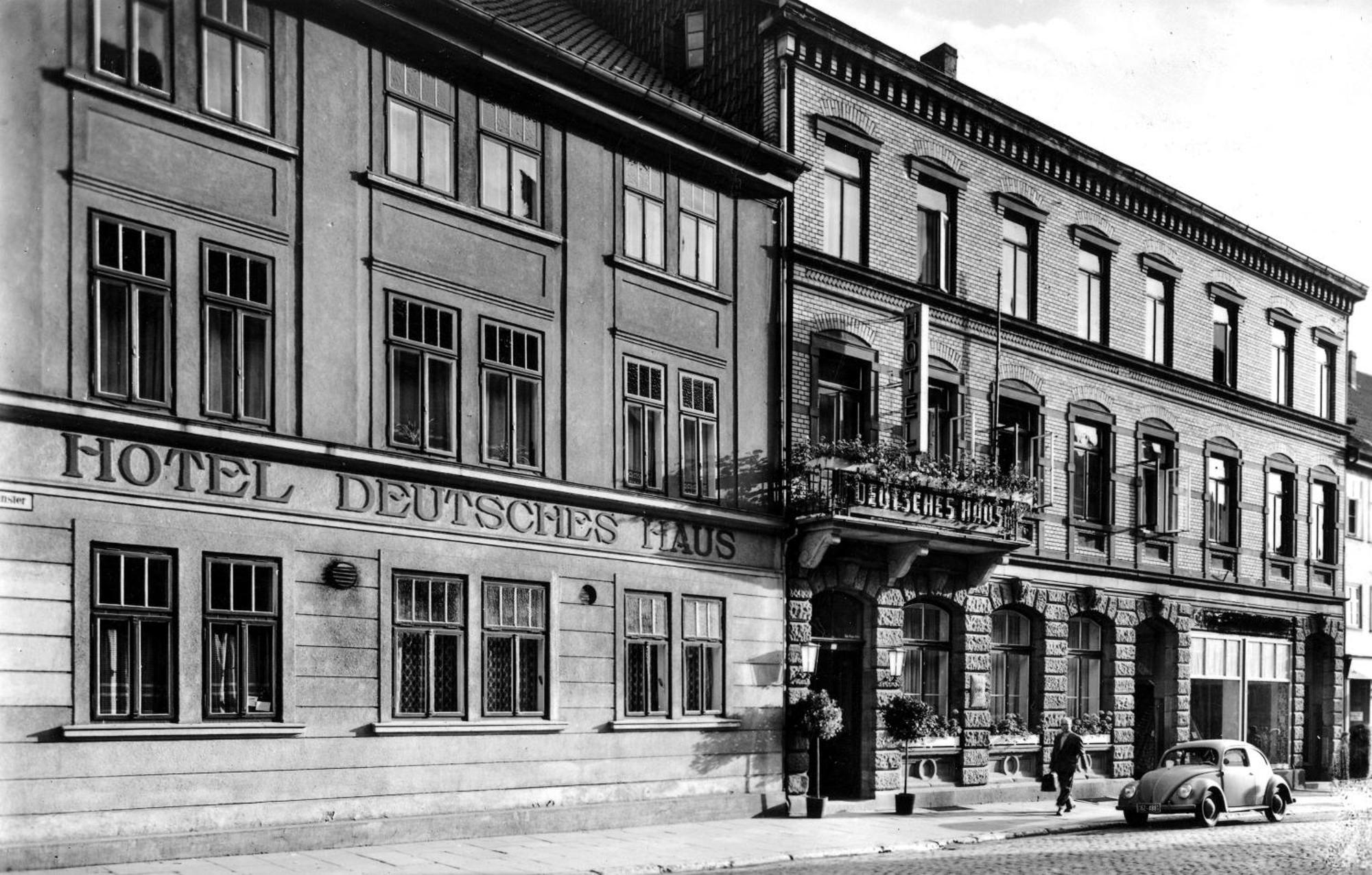 Hotel Deutsches Haus นอร์ทไฮม์ ภายนอก รูปภาพ