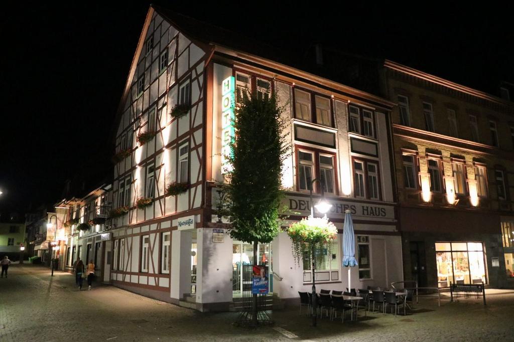 Hotel Deutsches Haus นอร์ทไฮม์ ภายนอก รูปภาพ