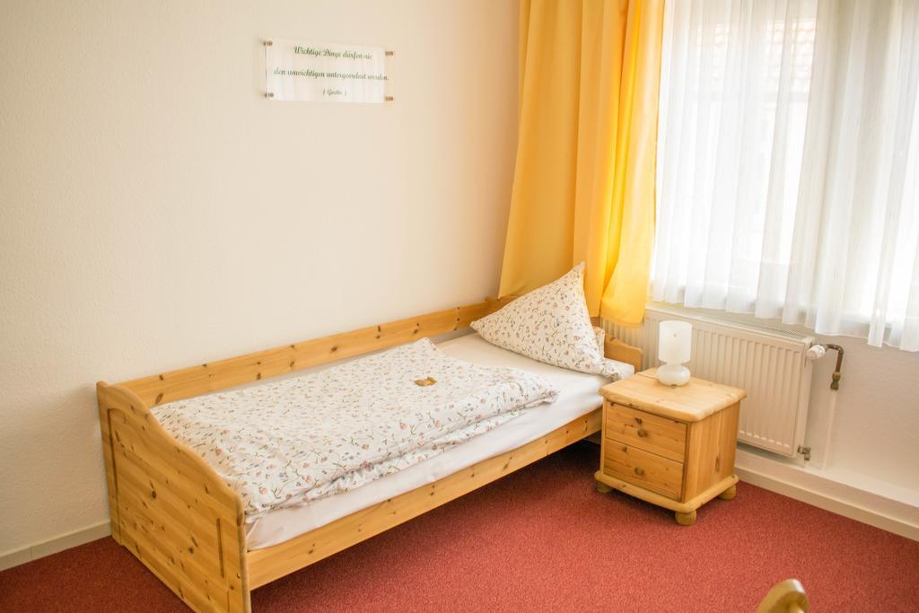 Hotel Deutsches Haus นอร์ทไฮม์ ภายนอก รูปภาพ