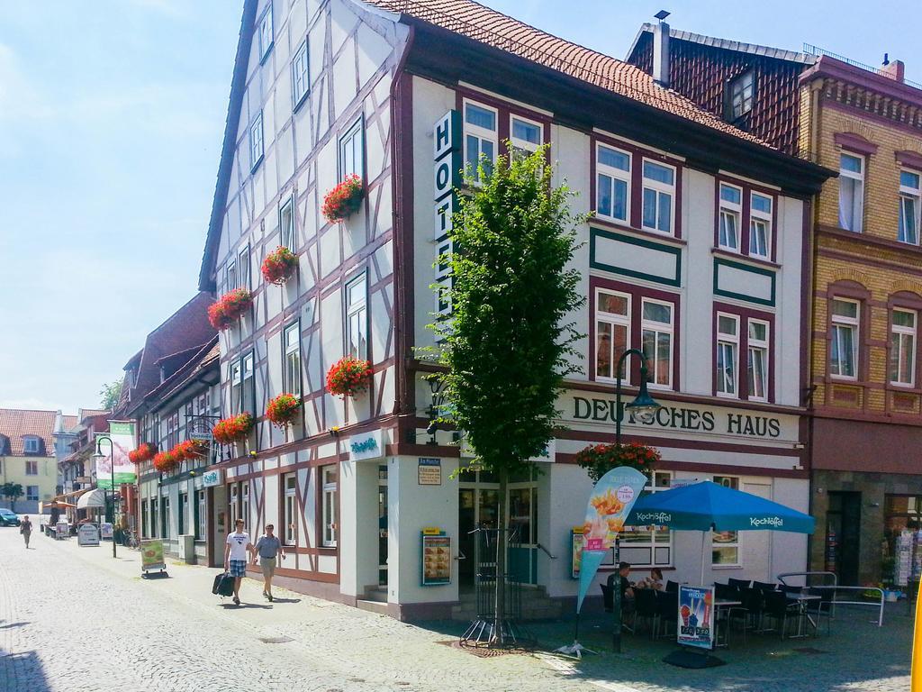 Hotel Deutsches Haus นอร์ทไฮม์ ภายนอก รูปภาพ